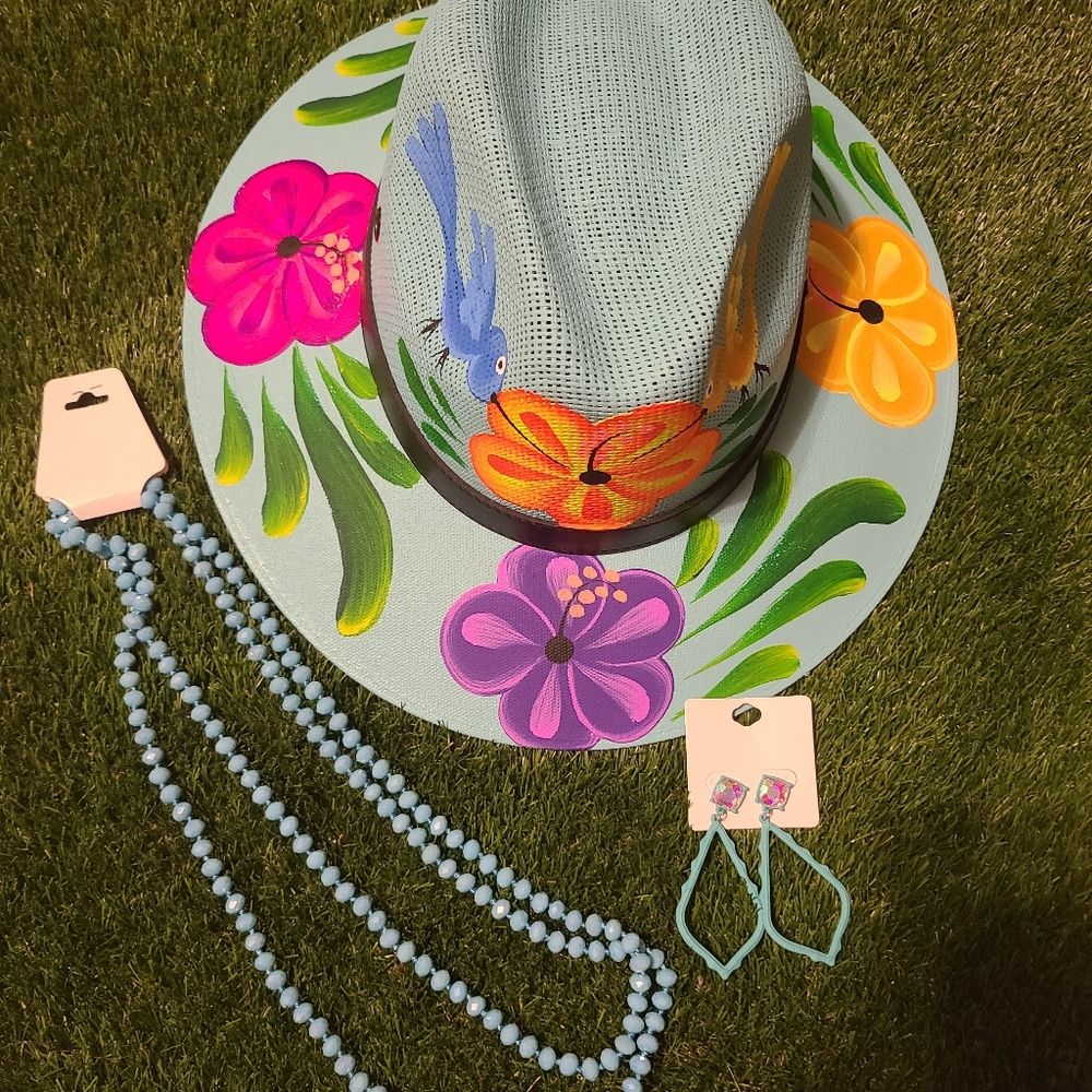 Hat painting, beads y earings 3 pc srt